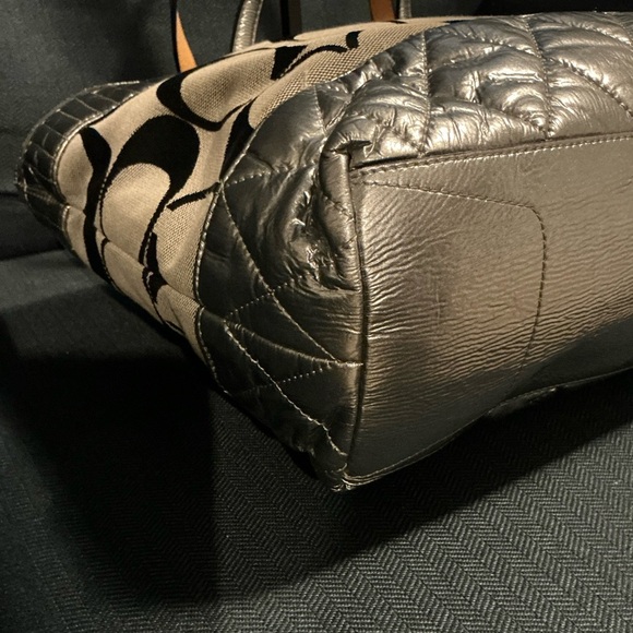 Coach G1176-18676 Silver and Black Tote Bag with Signature Style - Picture 9 of 14